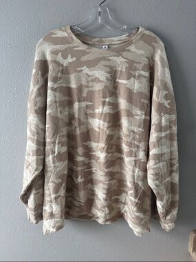 Athleta Men’s Beige & Cream Camo Crewneck Sweater